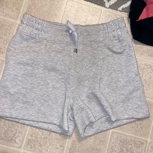 Lululemon size 10 shorts soft ambitious short
